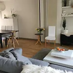 Poppies , Free Parking 4* Oostende