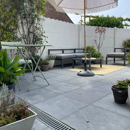 Poppies , Free Parking Гостевой дом 4*