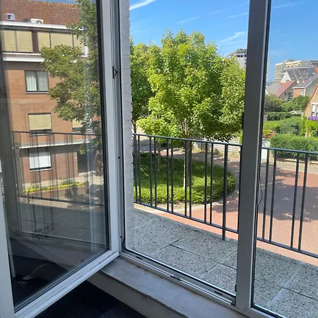 Poppies , Free Parking Pensionat 4*