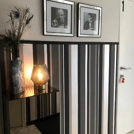 Гостевой дом Poppies , Free Parking Остенде