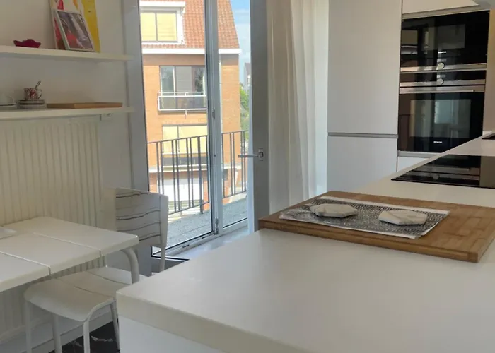 Casa de hóspedes Poppies , Free Parking 4*